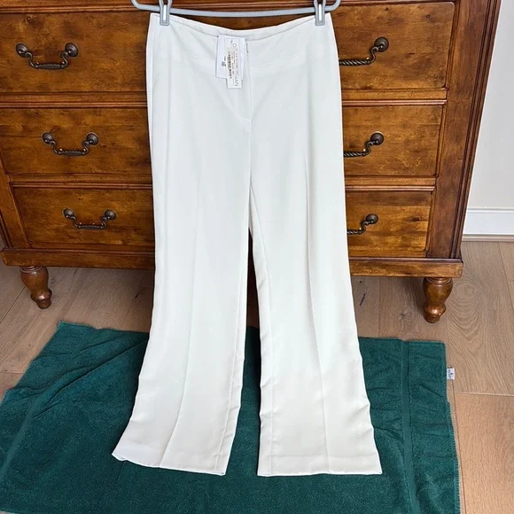 Elegant Ivory/white Women's two piece pant suit - Picture 6 of 6